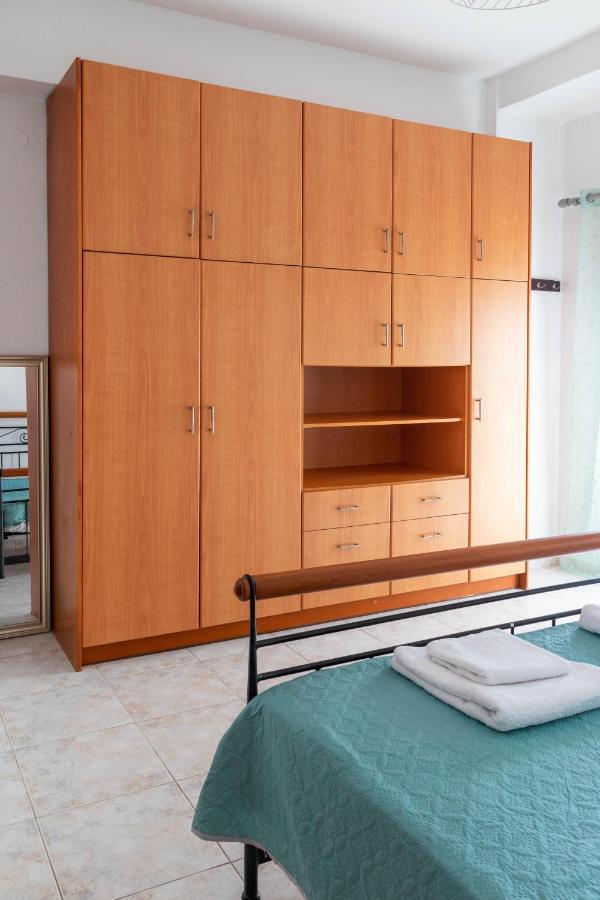 Lovely Sea View Apartment At The Heart Of The Town Ierapetra  Exterior photo